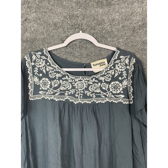 Savanna Jane Top Women's 2X Blue White Embroidered Floral - Picture 2 of 12